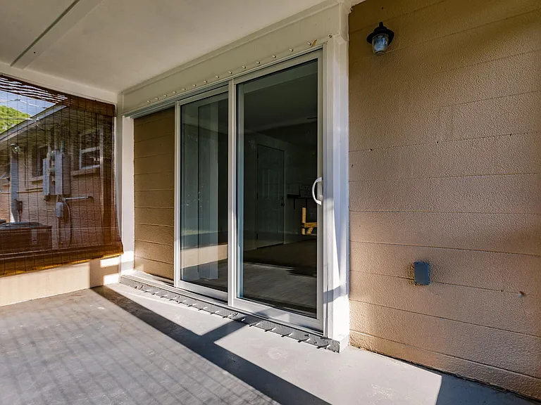 1611 Florence Ave #B — Photo 32