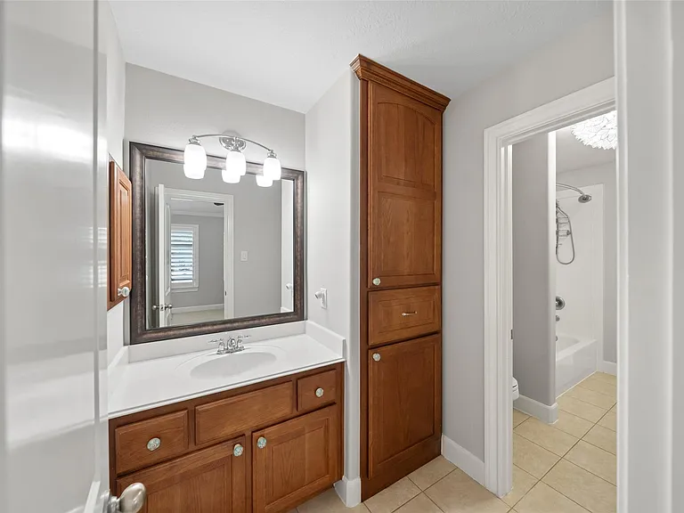390 Wedgewood Dr — Photo 40