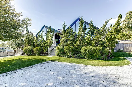 8 Chequit Ave Photo 1
