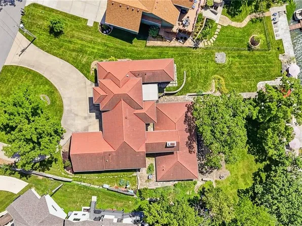 7810 NW Scenic Dr, Weatherby Lake, MO 64152