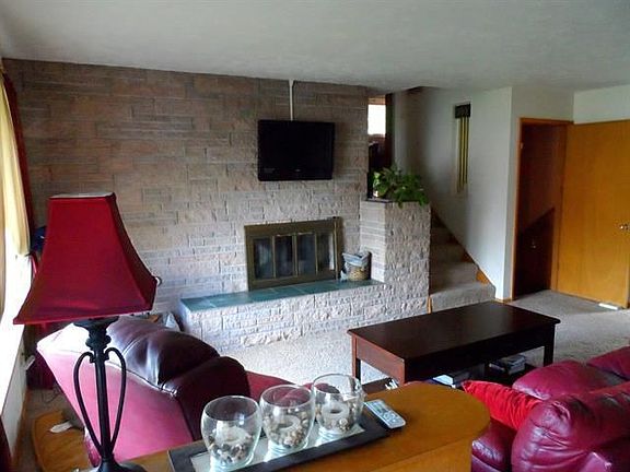 3rd image of 1907 W Glass Ave