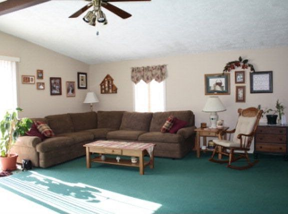 2nd image of 1607 County Road 1095