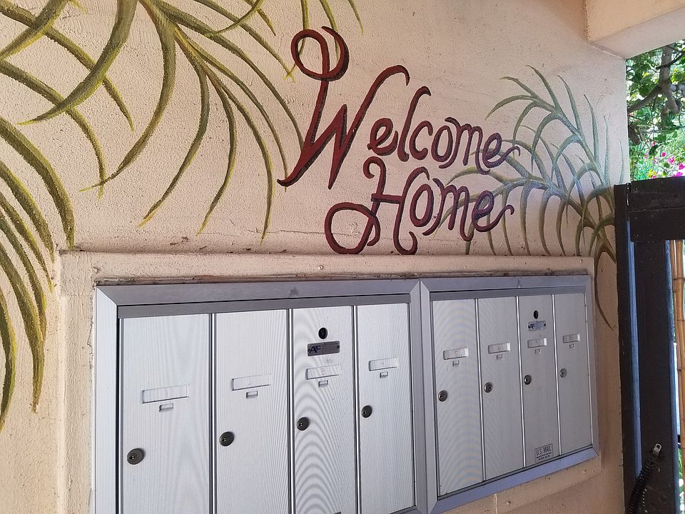 Just inside the gate are the mailboxes and Welcome Home sign!!