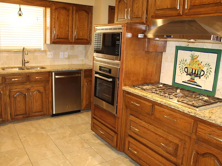 4216 Marshall Ct — Photo 9