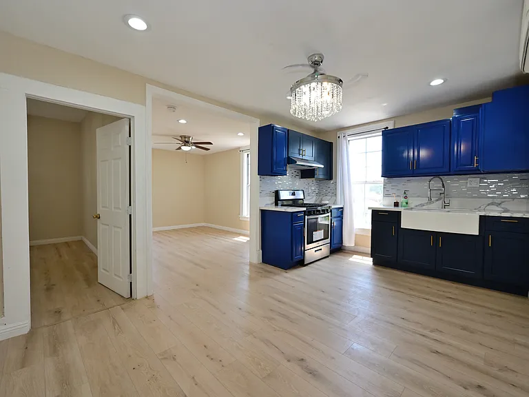 328 E Olive Ave — Photo 1