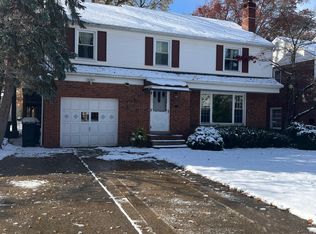 1264 Brainard Rd, Lyndhurst, OH 44124