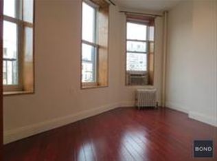 7 Forest Ave, Great Neck, NY 11023