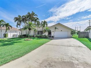 4023 NW 69th Ter, Coral Springs, FL 33065