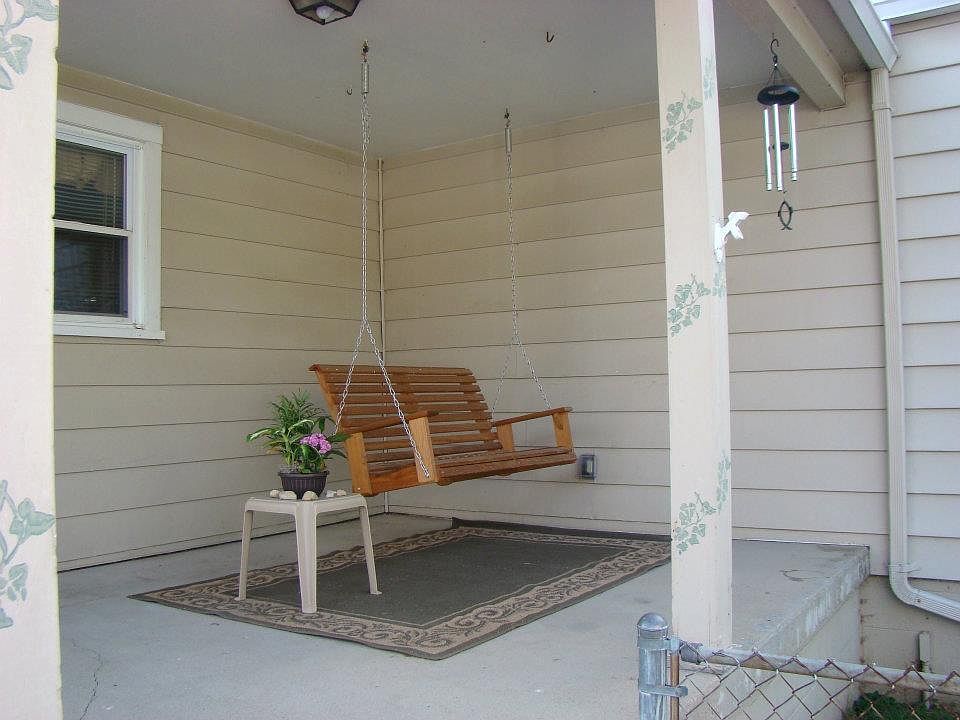 2nd image of 1418 Lamar Dr