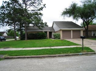 438 Richvale Ln, Webster, TX 77598
