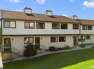 27 Crows Nest Ln Unit 17G, Danbury, CT 06810
