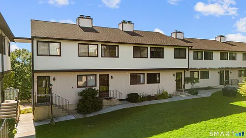 27 Crows Nest Ln #17G Photo 1