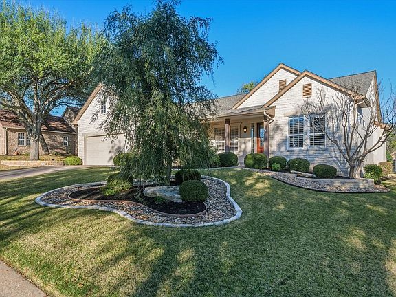 3rd image of 114 Whippoorwill Way