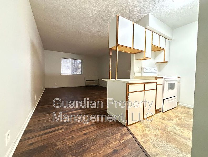 1st image of 1602 Brookside Dr #324