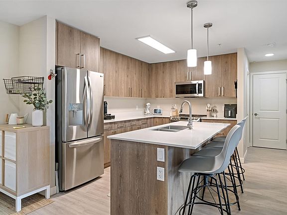 3rd image of 110 Presley Pl #311
