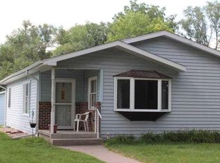 718 Pottawatomie Ave, Manhattan, KS 66502
