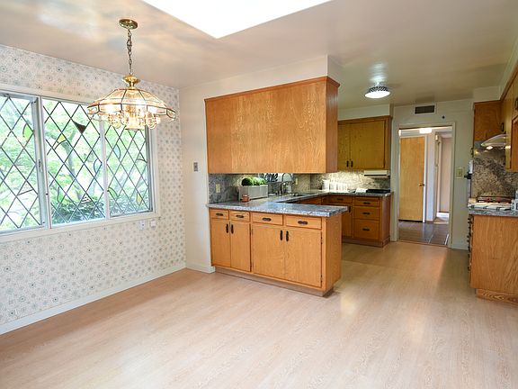 5th image of 6428 Longridge Way