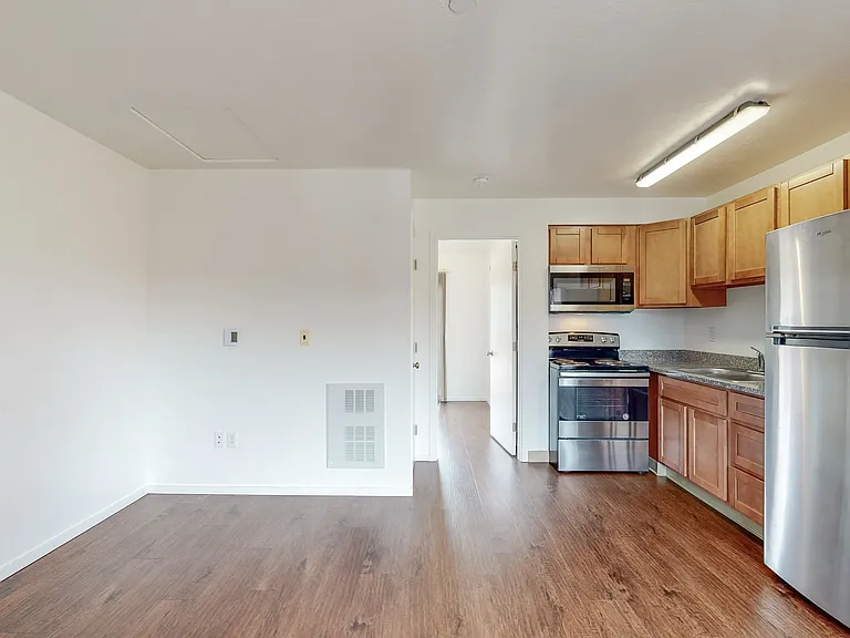Sunset Terrace Apartments — Photo 8