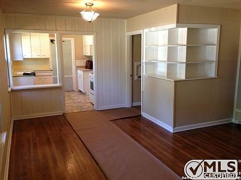 3rd image of 230 Latch Dr