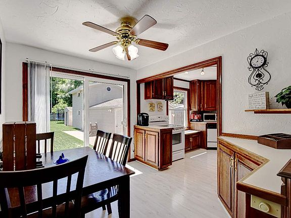 5th image of 999 Hickory Hill Dr