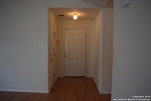 4th image of 7119 Sun Valley Dr