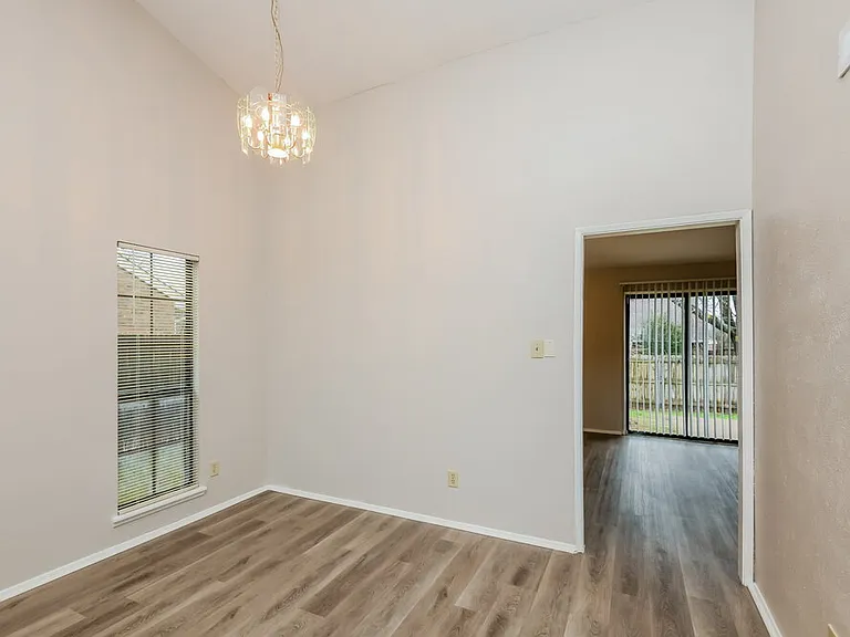3913 Horizon Pl — Photo 5