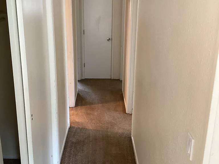1380 SE 18th St — Photo 5