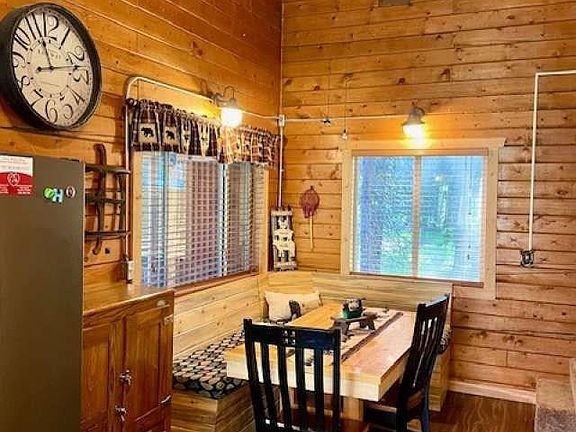 5th image of 4190 N Big Springs Loop Rd