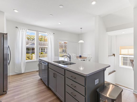 4th image of 712 Mulligan Ct