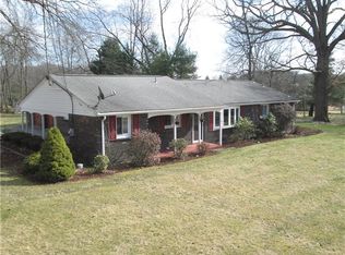 4206 Middle Rd, Allison Park, PA 15101