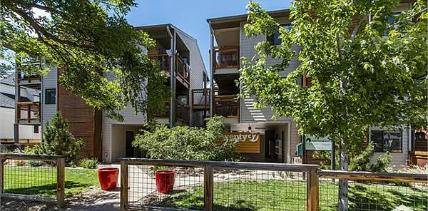 4800 Broadway St — Photo 19