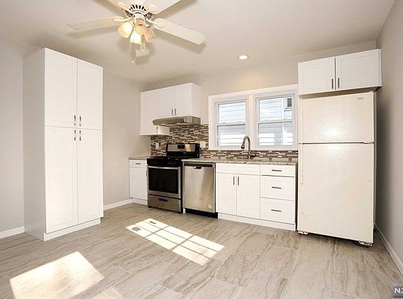 5th image of 23-16 Rosalie St #1X