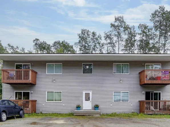 233 E Stonehaven Cir, Wasilla, AK 99654