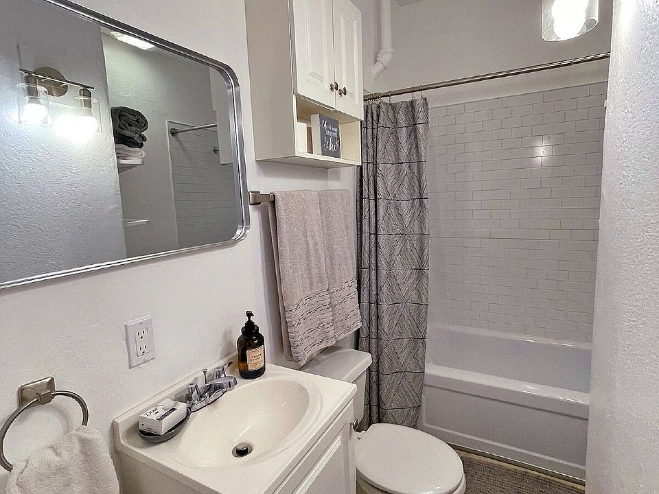 1st image of 4091 Greenwood Rd #2