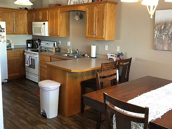 4th image of 1018 35th Ave S
