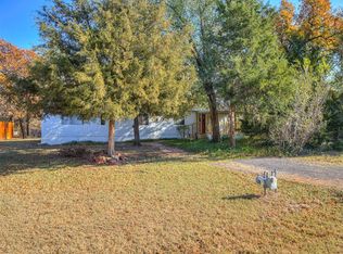 7714 N Country Oaks Rd, Edmond, OK 73034