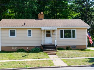 911 W Magnetic St, Marquette, MI 49855