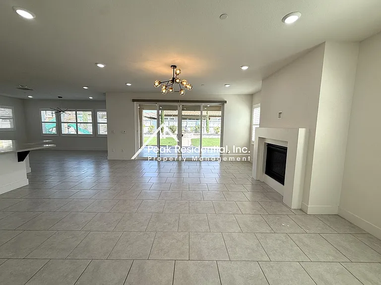 3535 Heron Ct — Photo 6