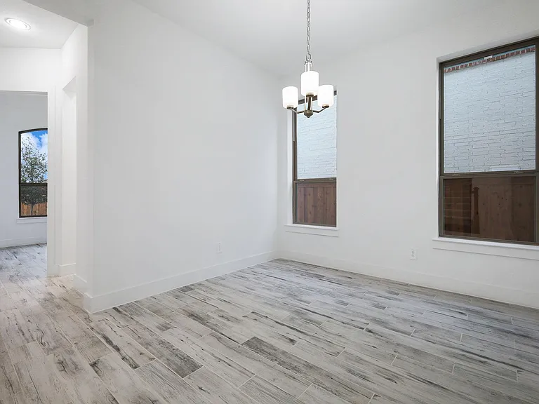 8218 Vitex Ave — Photo 9