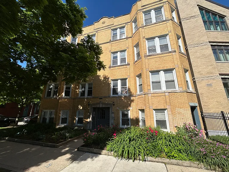 2102 N Albany Ave #3 — Photo 7