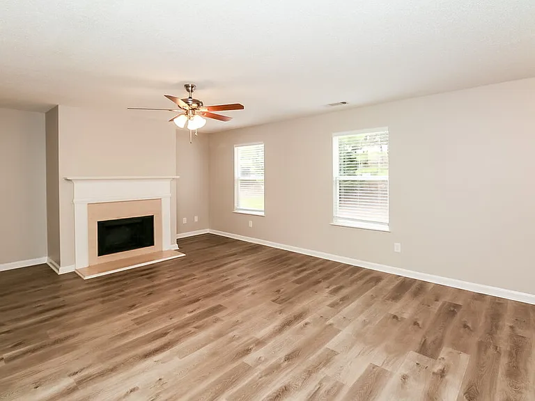1112 Saint Phillips Ct — Photo 8