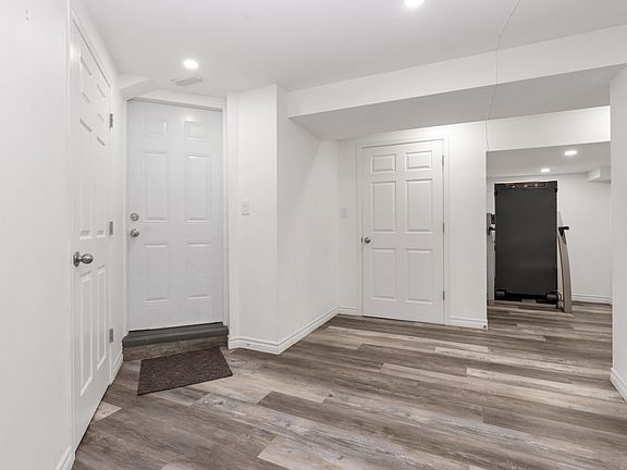 5th image of 132 Castlehill Rd #L