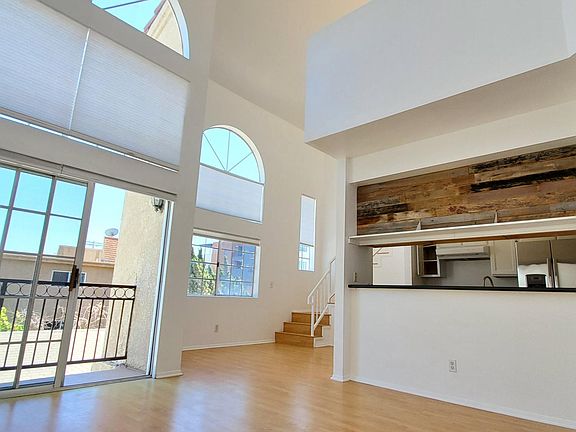 4th image of 3714 S Bentley Ave #222