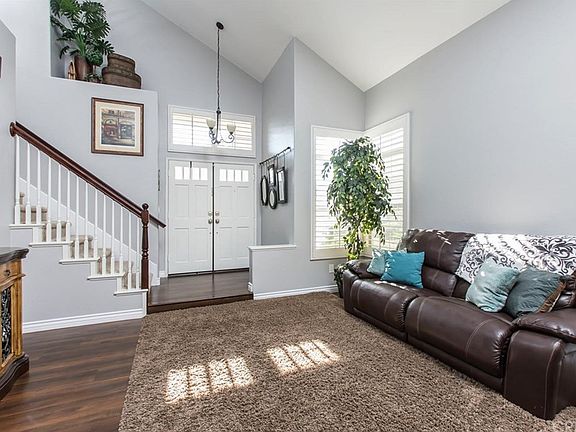5th image of 27620 Yardley Way
