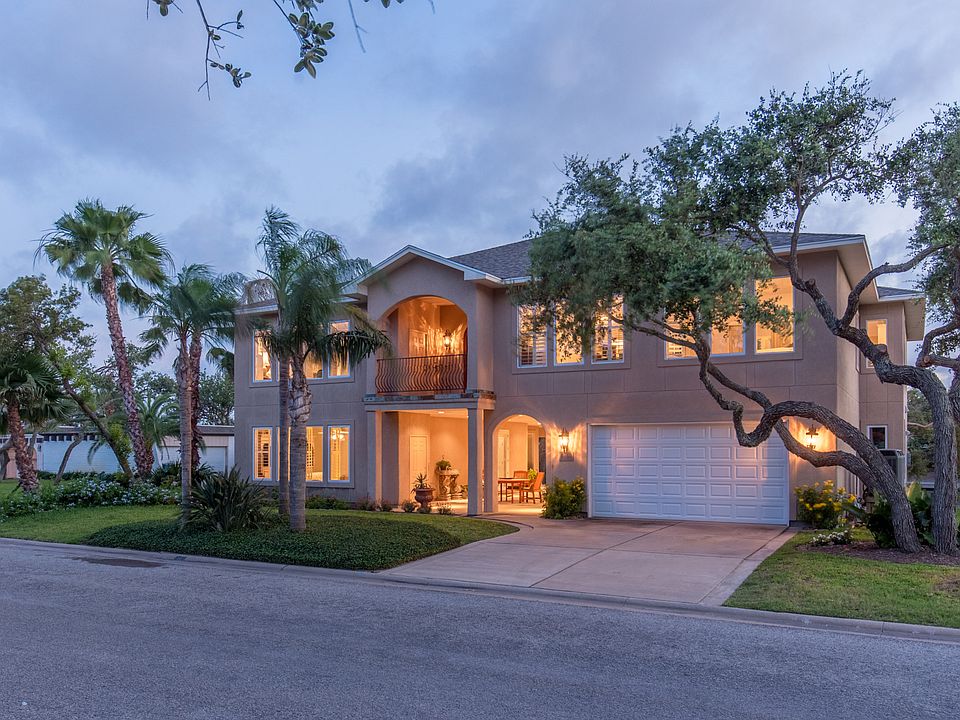 1st image of 1909 Crescent Dr