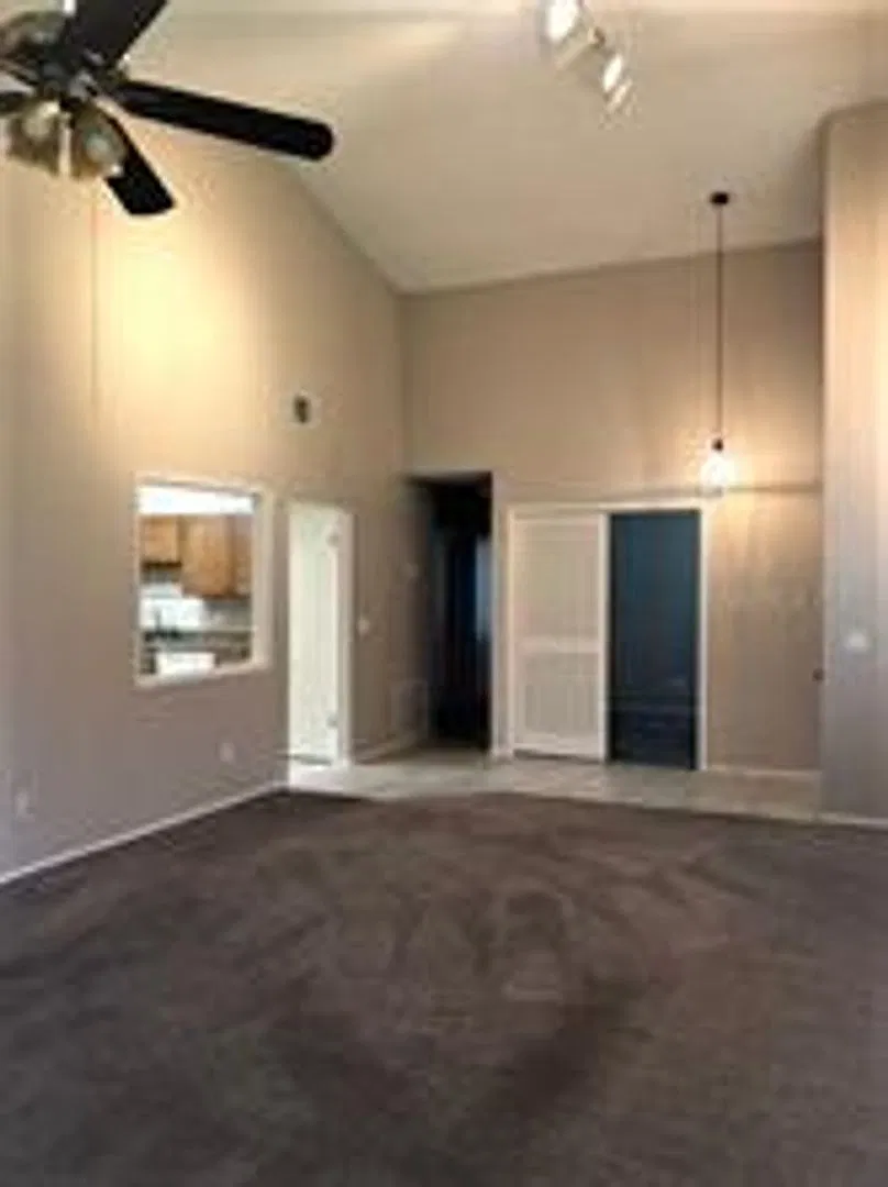 Longwood/Wekiva 3 Bedroom/2 Bath/2 Garage one-story Townhome! — Photo 3