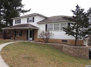 7757 Skyline Dr, Harrisburg, PA 17112