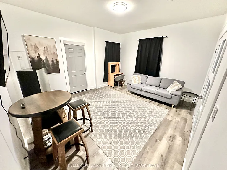 31 Everett St — Photo 24