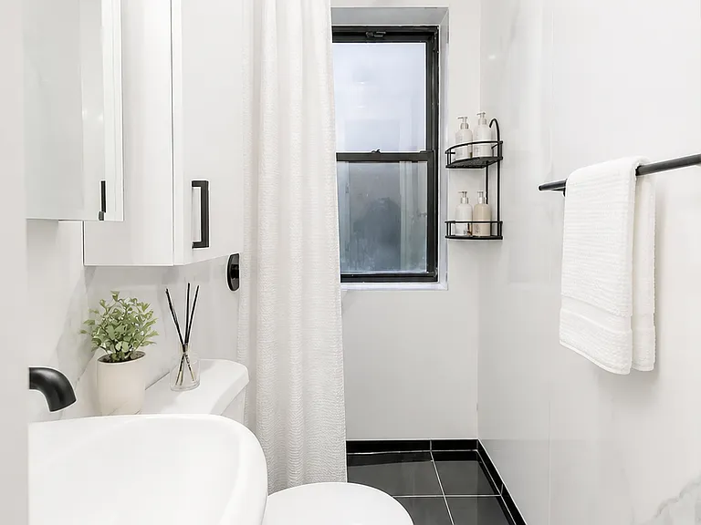 92 2nd Ave #17 — Photo 4