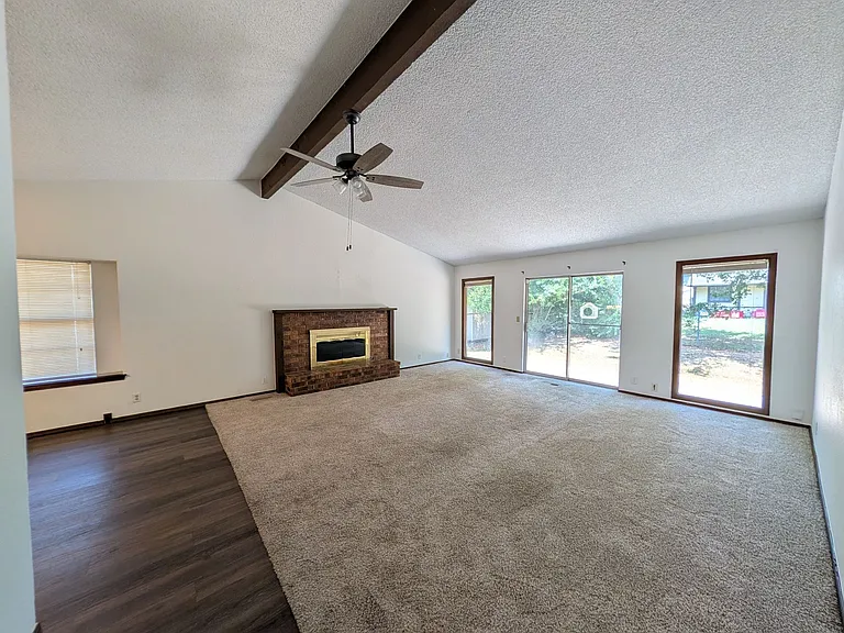 7323 S Canton Ave — Photo 2